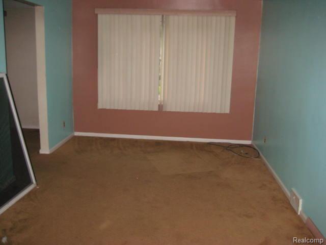 10324 Quirk Road Belleville, MI 48111 - Photo 2 of 8 dining