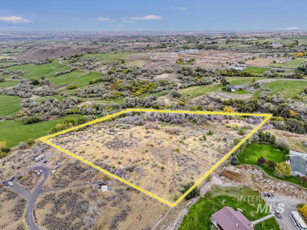 Tbd Carter Pack Road Buhl, ID 83316 - Photo 2 of 22 Aerial view of sparsely populated area with property boundaries highlighted