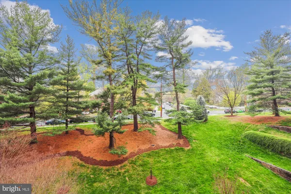 $2,400 | 4201 Cathedral Avenue Northwest, Unit 507W, Washington, DC 20016