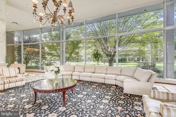 $2,400 | 4201 Cathedral Avenue Northwest, Unit 507W, Washington, DC 20016