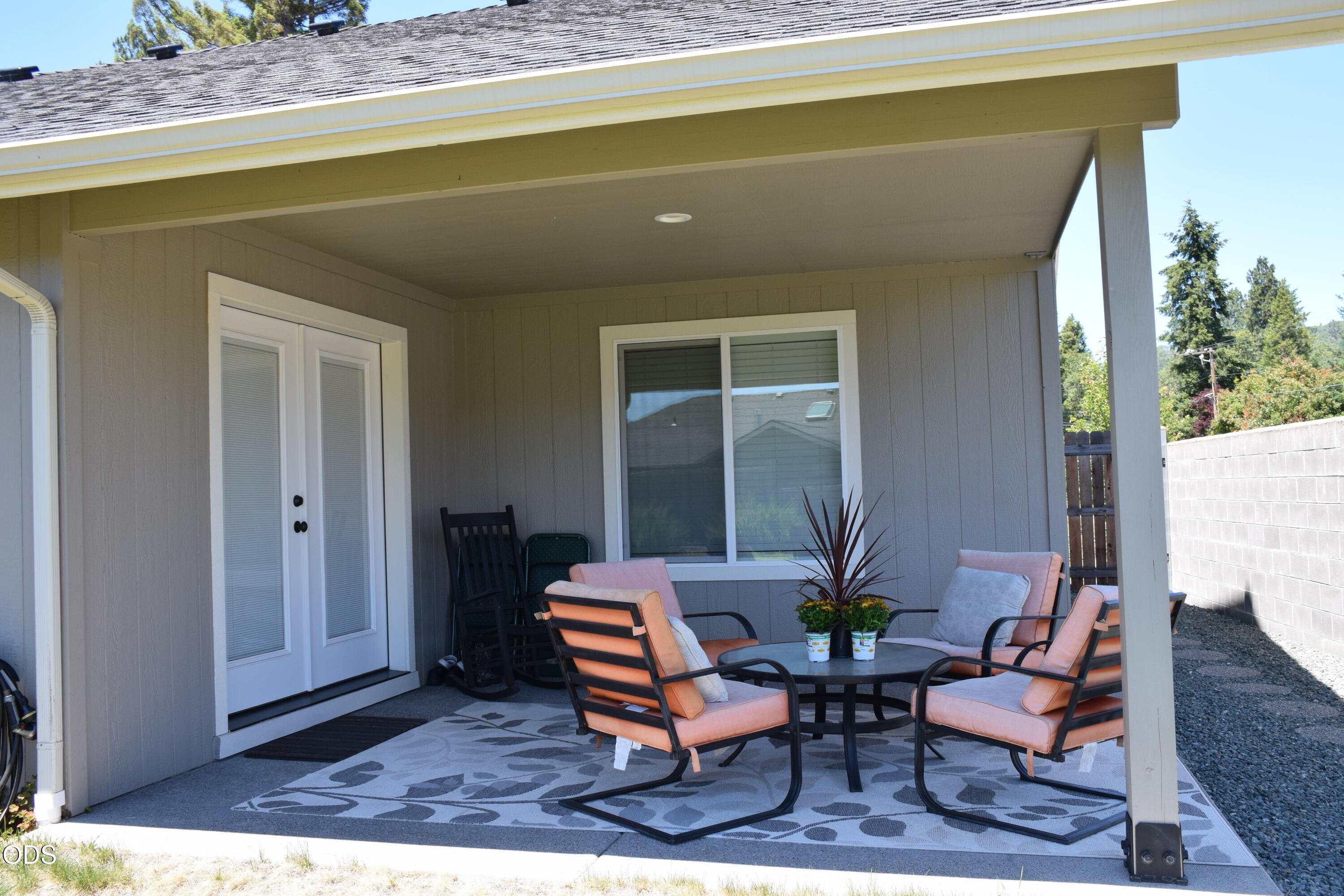 303 Northwest Collette Way Grants Pass, OR 97526 - Photo 13 of 23