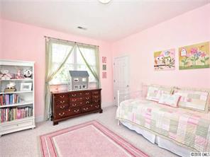 2136 Club Road Charlotte, NC 28205 - Photo 11 of 16 Gallery Image 11