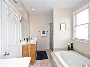 2136 Club Road Charlotte, NC 28205 - Photo 10 of 16 Gallery Image 10