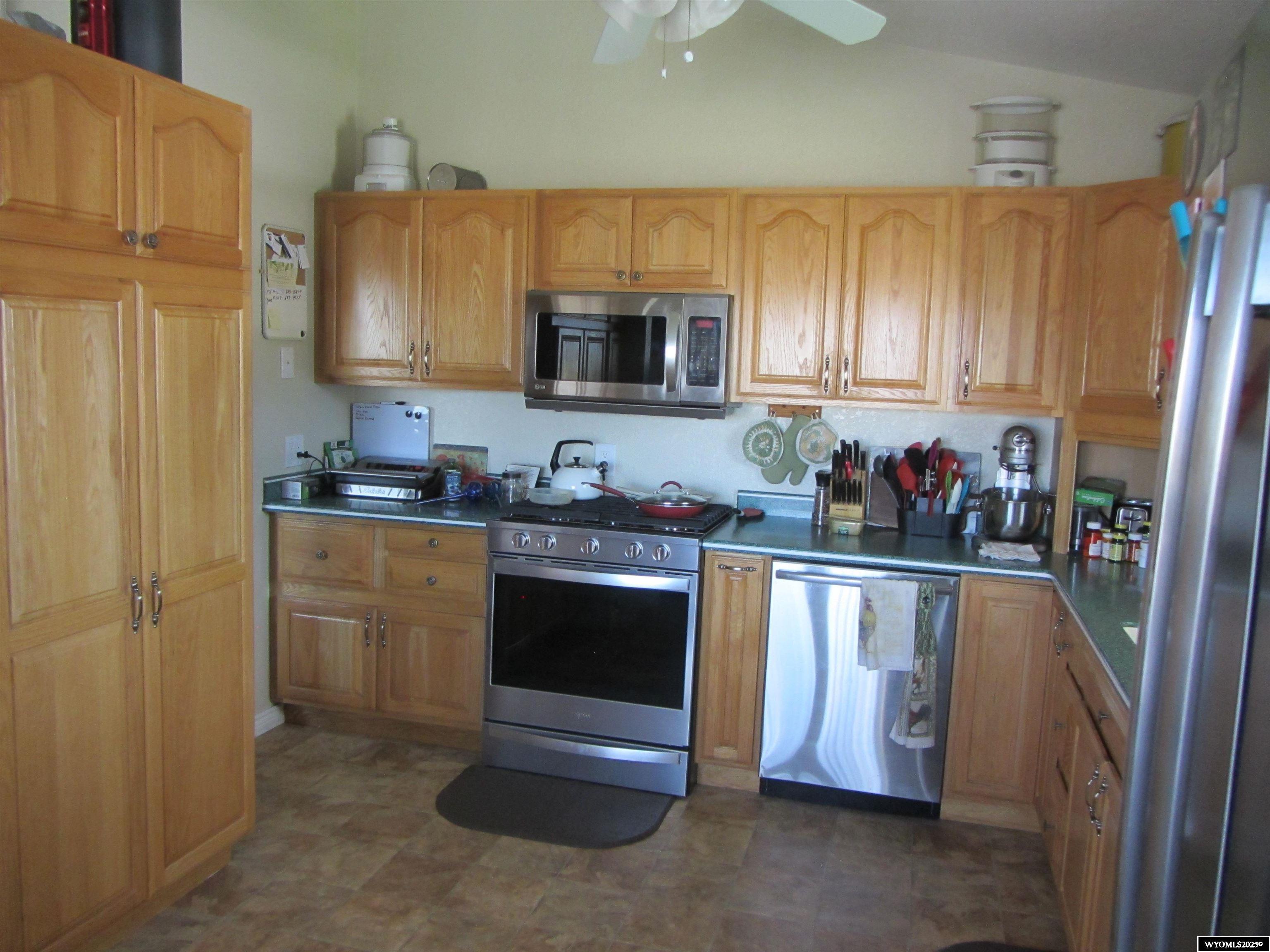 412 Range Circle Wright, WY 82732 - Photo 11 of 40