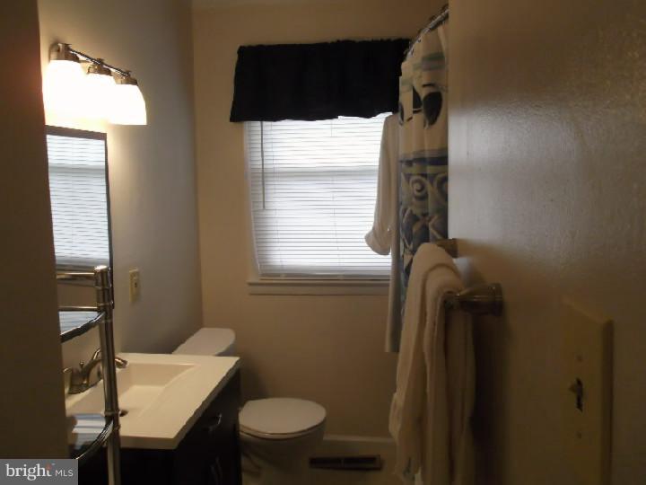 580 Allegheny Road Deptford, NJ 08090 - Photo 14 of 15 Bathroom