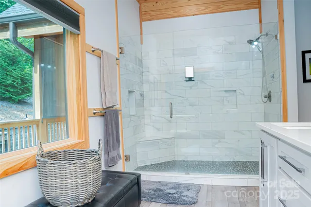 $799,500 | 265 Grandview Peaks Drive, Nebo, NC 28761