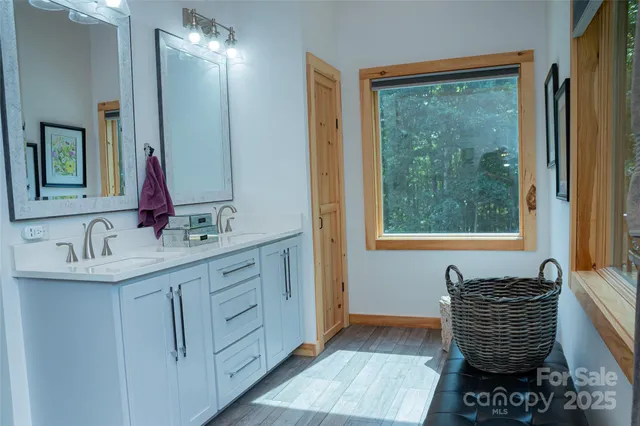 $799,500 | 265 Grandview Peaks Drive, Nebo, NC 28761