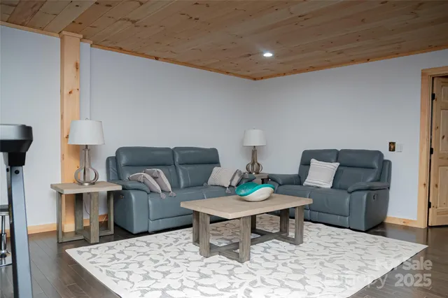 $799,500 | 265 Grandview Peaks Drive, Nebo, NC 28761