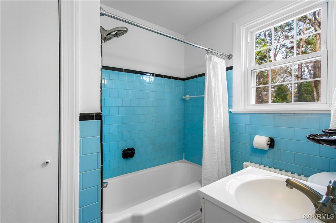 1201 Hollins Road Henrico, VA 23229 - Photo 27 of 37 Upstairs Full Bath