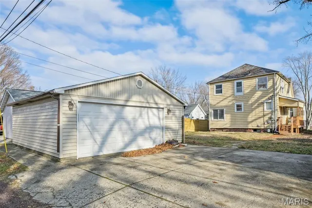 $184,999 | 414 Wabash Avenue, Belleville, IL 62220