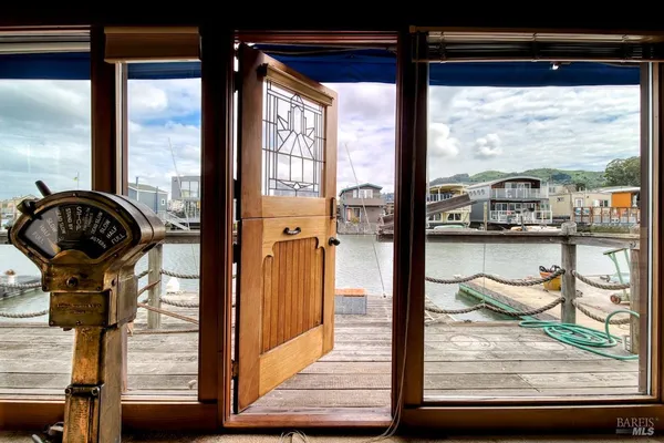 $1,050,000 | 6 Yellow Ferry Dock, Sausalito, CA 94965