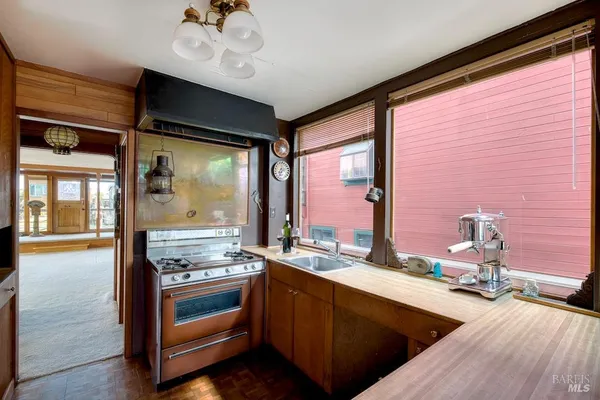 $1,050,000 | 6 Yellow Ferry Dock, Sausalito, CA 94965