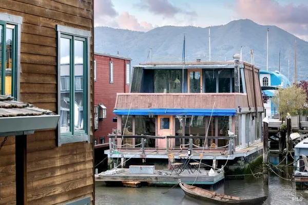 $1,050,000 | 6 Yellow Ferry Dock, Sausalito, CA 94965