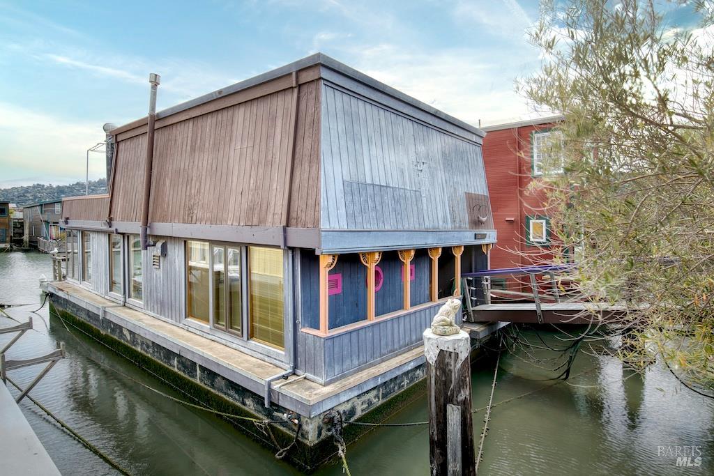 6 Yellow Ferry Dock Sausalito, CA 94965 - Photo 37 of 42