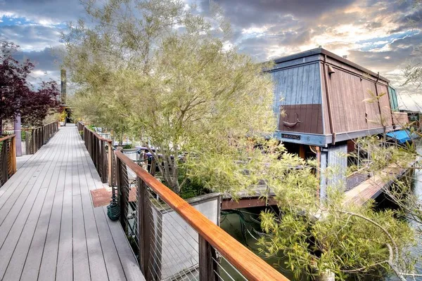 $1,050,000 | 6 Yellow Ferry Dock, Sausalito, CA 94965