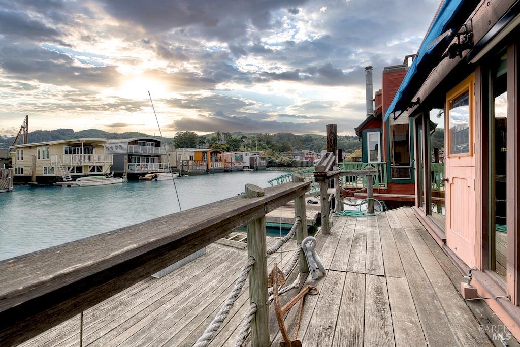 6 Yellow Ferry Dock Sausalito, CA 94965 - Photo 8 of 42