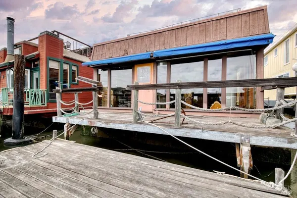 $1,050,000 | 6 Yellow Ferry Dock, Sausalito, CA 94965