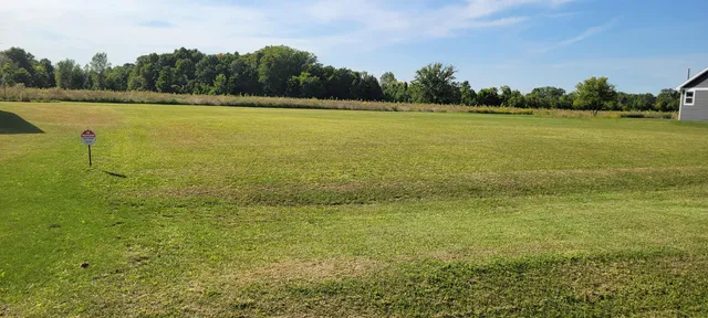 $159,900 | 10851 South 10th Avenue, Oak Creek, WI 53154