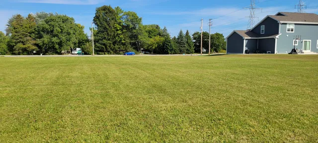 $159,900 | 10851 South 10th Avenue, Oak Creek, WI 53154