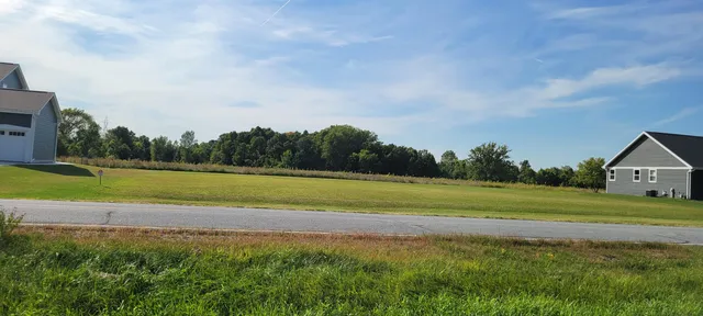 $159,900 | 10851 South 10th Avenue, Oak Creek, WI 53154