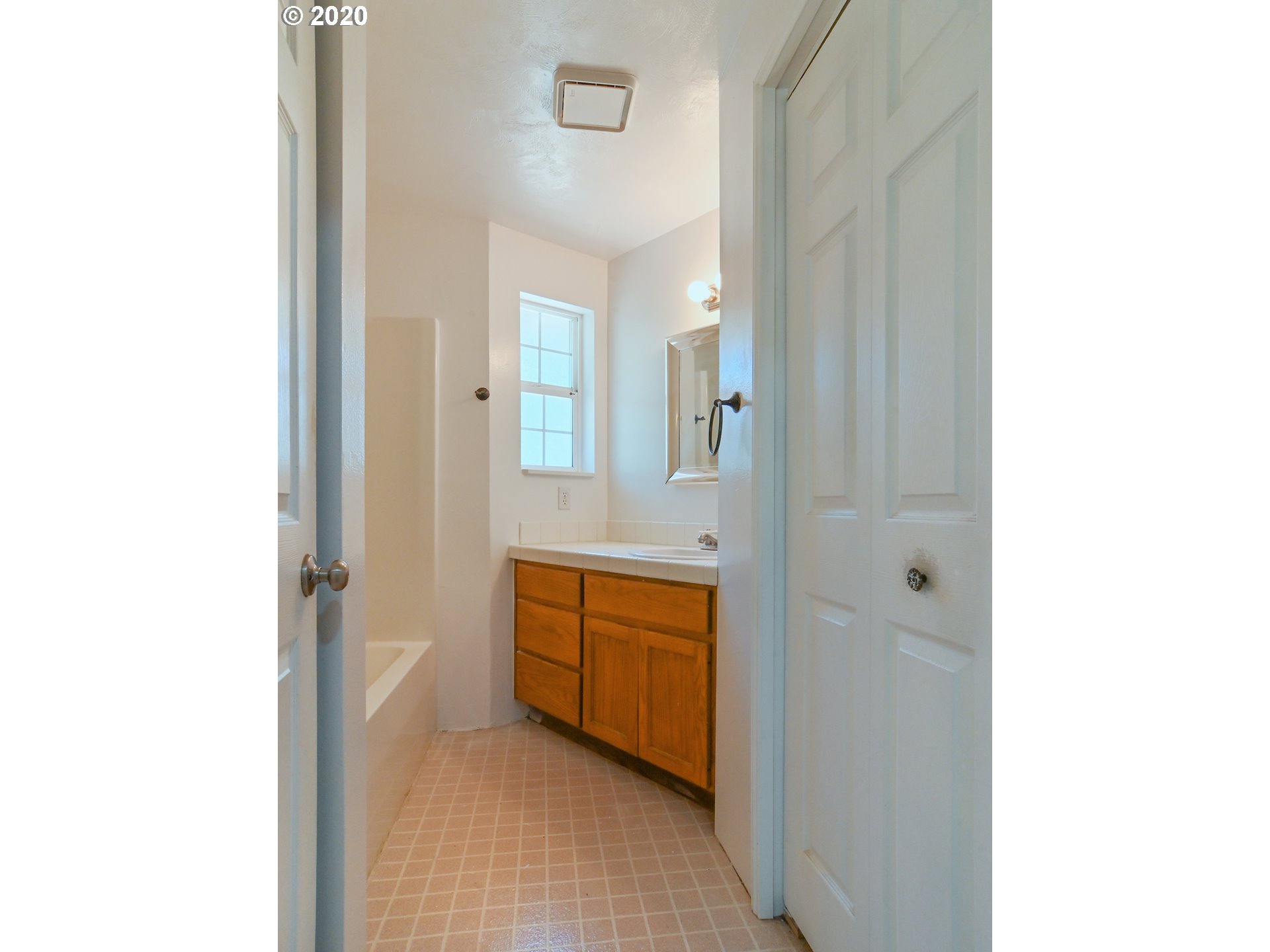 523 South 70th Place Springfield, OR 97478 - Photo 19 of 31