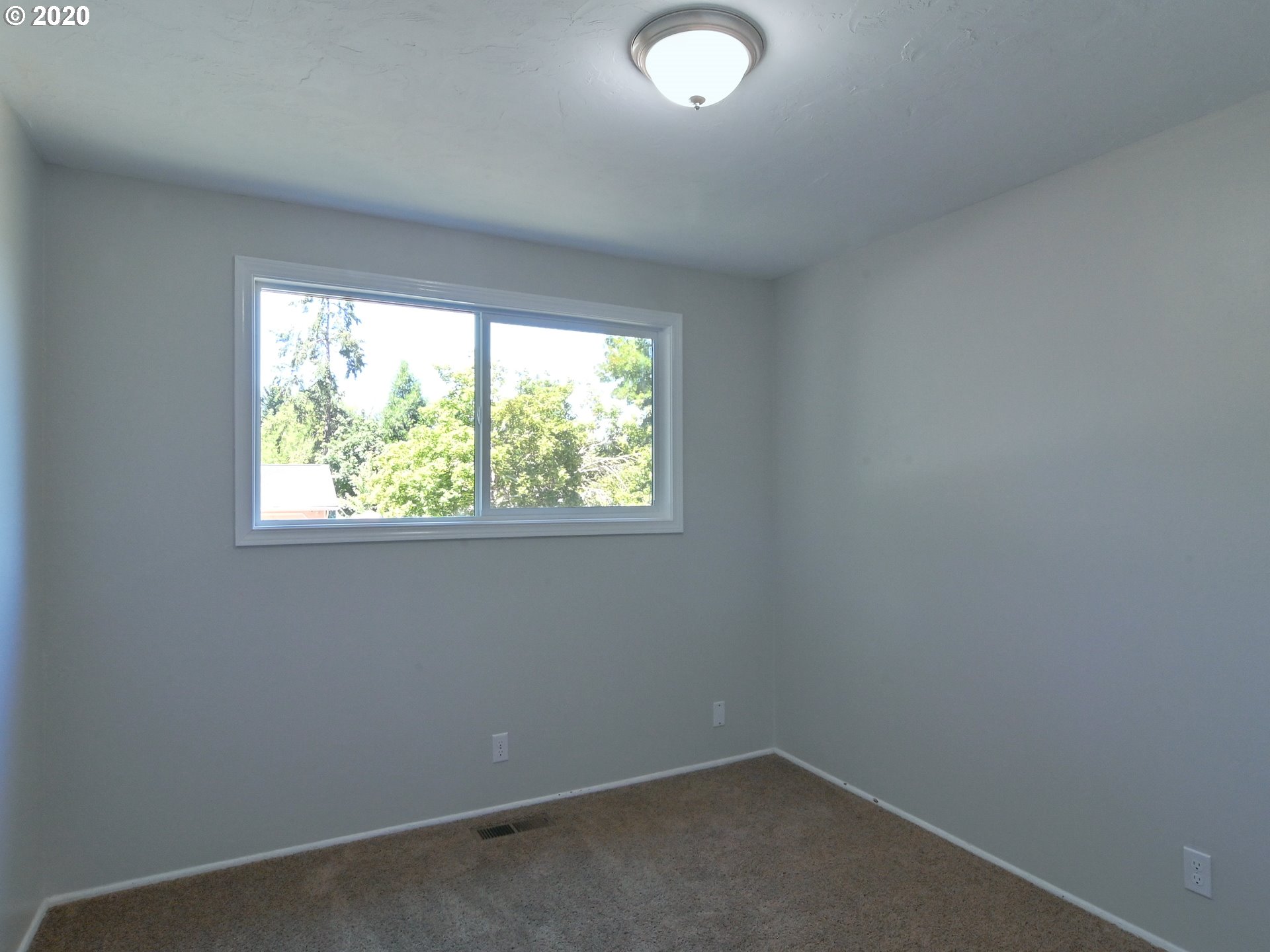 523 South 70th Place Springfield, OR 97478 - Photo 23 of 31