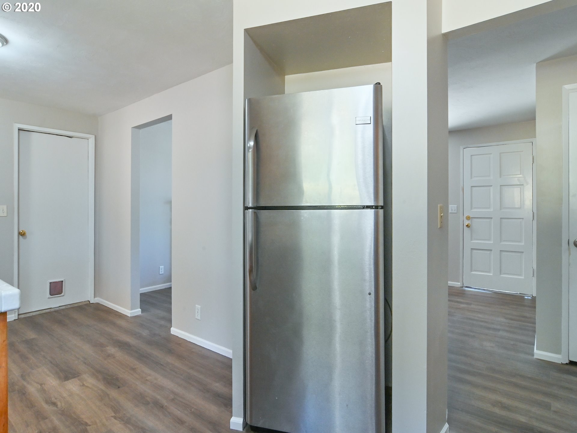 523 South 70th Place Springfield, OR 97478 - Photo 10 of 31