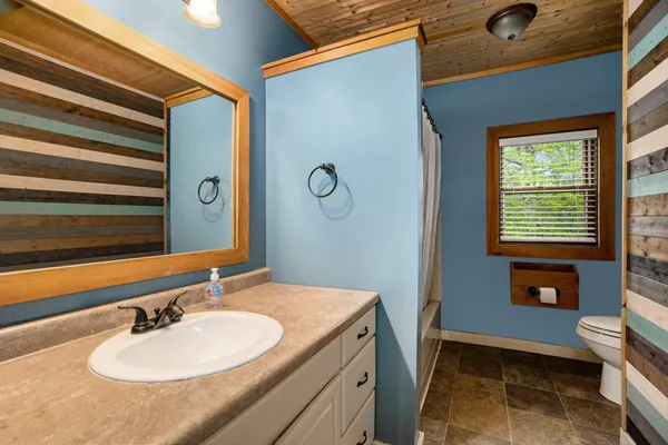 $940,000 | 1977 East 40th Street, White Cloud, MI 49349