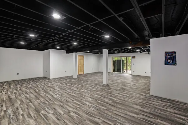 $940,000 | 1977 East 40th Street, White Cloud, MI 49349