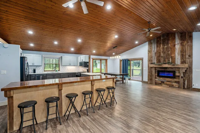 $940,000 | 1977 East 40th Street, White Cloud, MI 49349