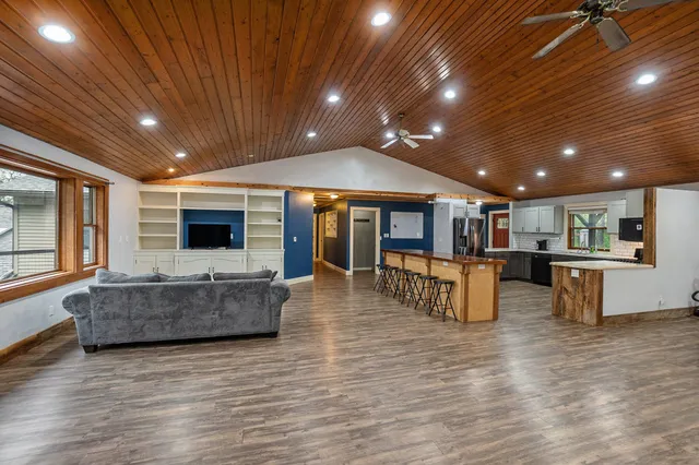 $940,000 | 1977 East 40th Street, White Cloud, MI 49349