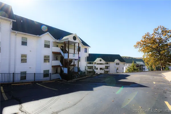 $350,000 | 222 Park Pl Lane, Unit 4C, Kaiser, MO 65047