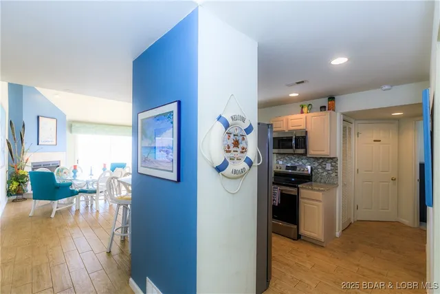 $350,000 | 222 Park Pl Lane, Unit 4C, Kaiser, MO 65047