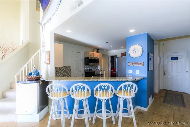 $350,000 | 222 Park Pl Lane, Unit 4C, Kaiser, MO 65047