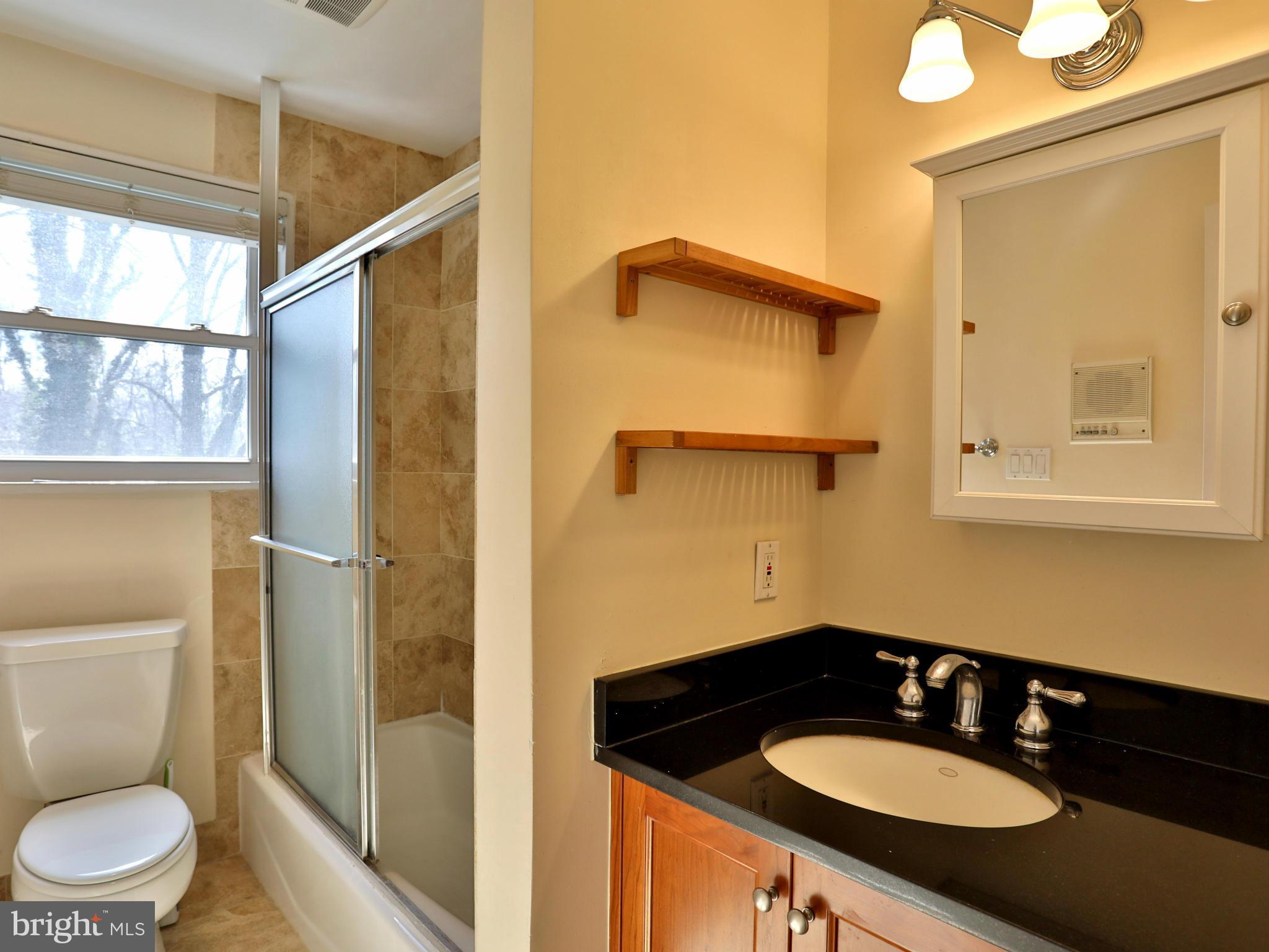 6412 Rockhurst Road Bethesda, MD 20817 - Photo 15 of 27 Bath