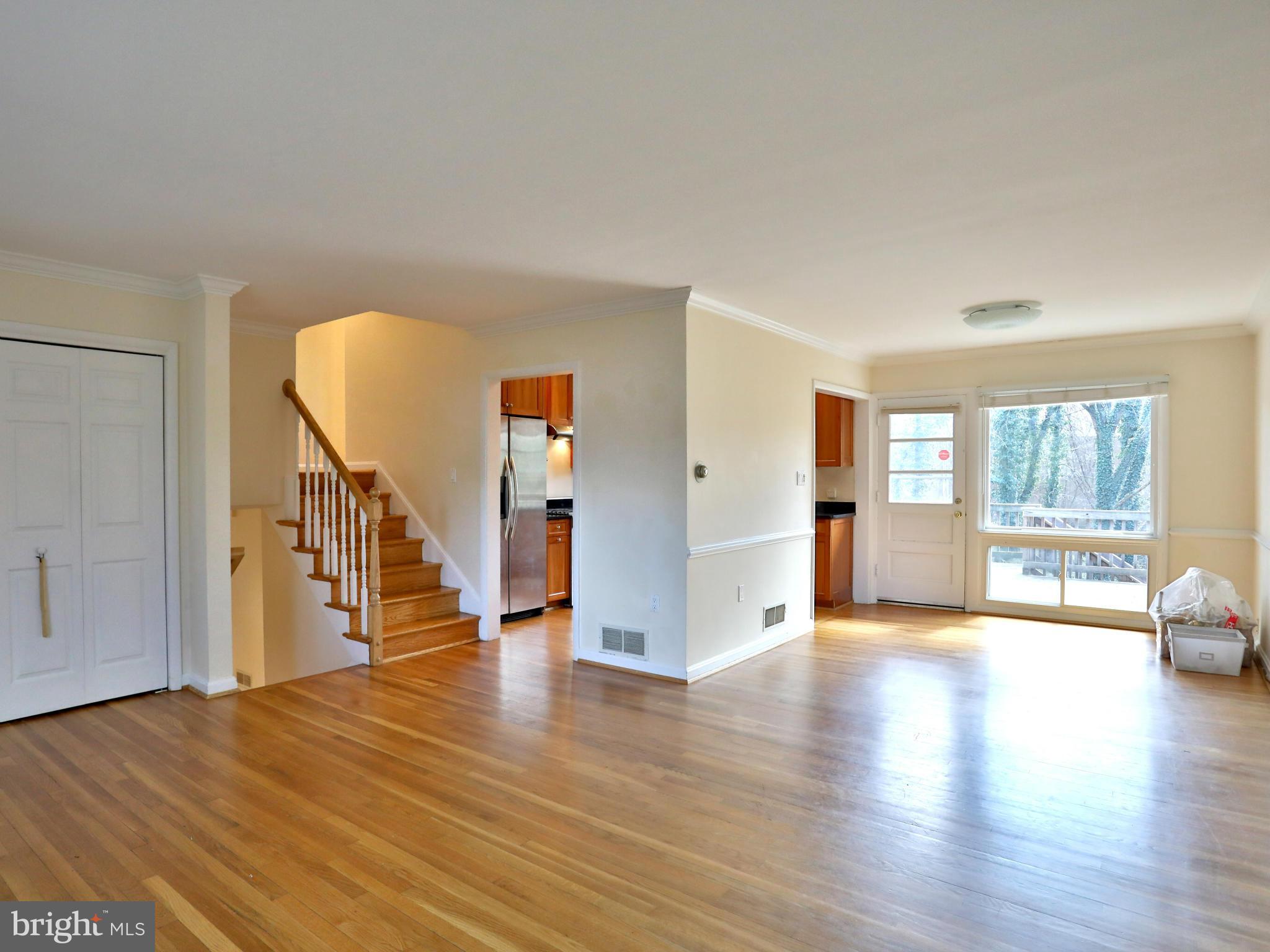 6412 Rockhurst Road Bethesda, MD 20817 - Photo 4 of 27 Living Room