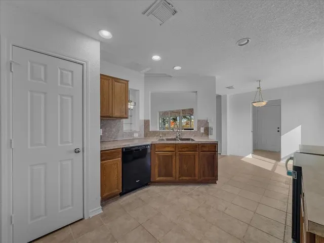 $335,000 | 1101 Savanh Street, Venus, TX 76084