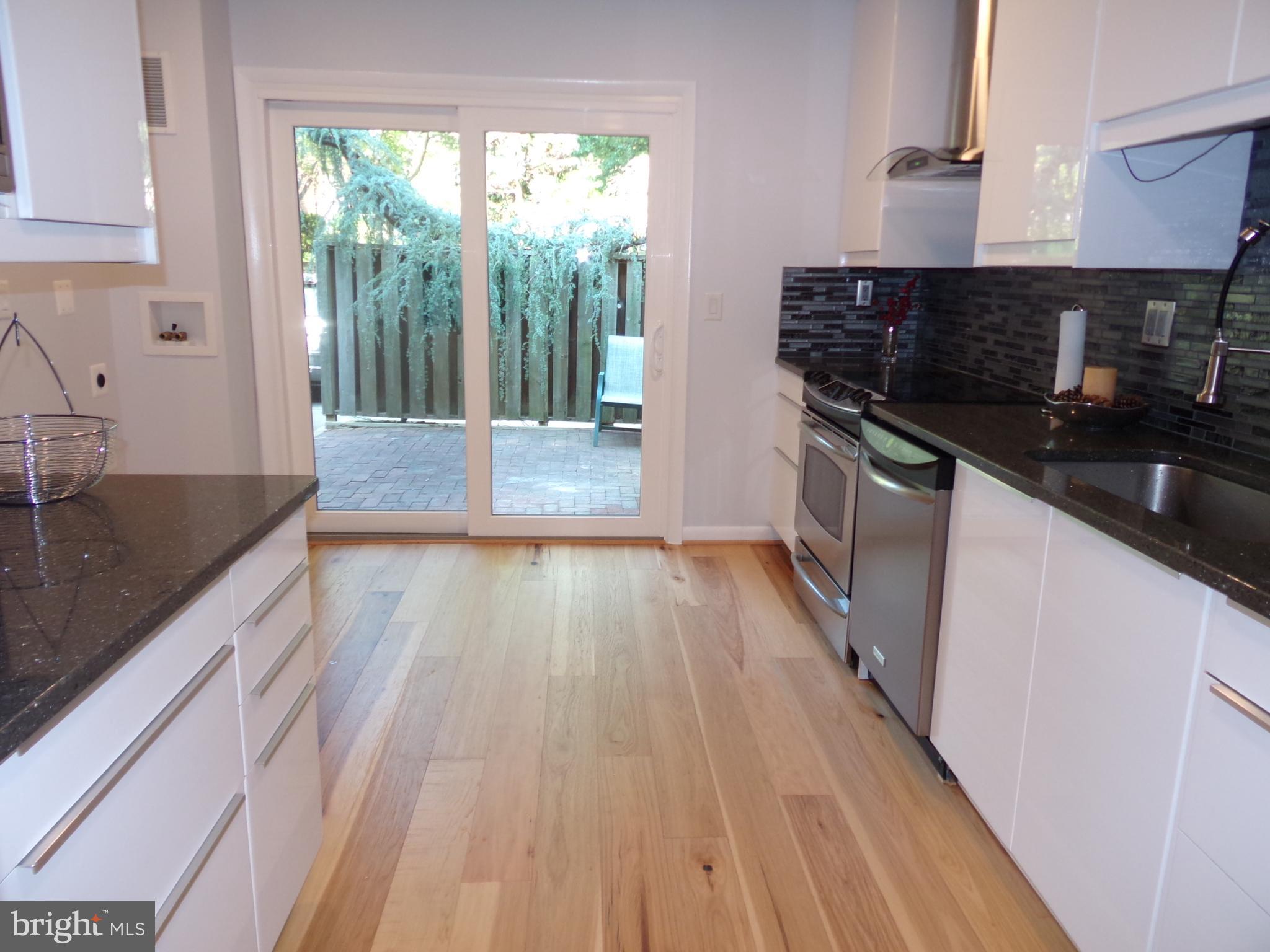 1954 Winterport Cluster Reston, VA 20191 - Photo 5 of 50 Gallery Image 5