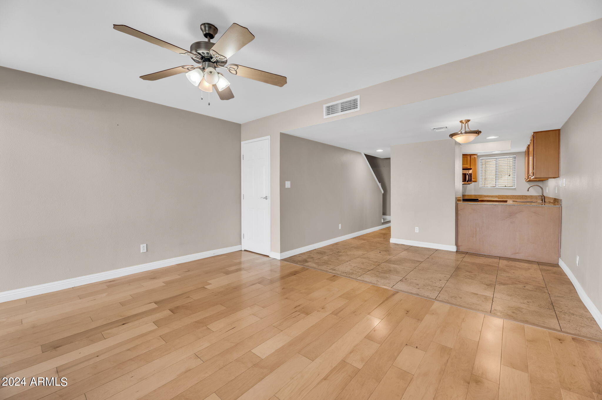 935 North Granite Reef Road, Unit 103 Scottsdale, AZ 85257 - Photo 10 of 25 9-web-or-mls-935 N Granite Reef-9