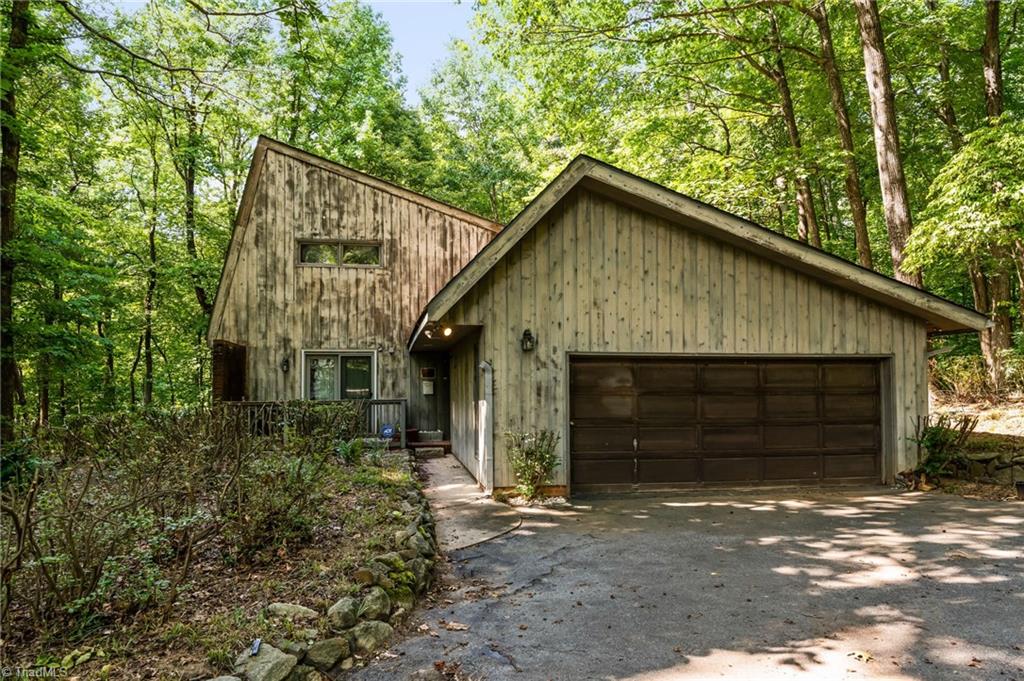 5718 Oak Tree Road Greensboro, NC 27455 - Photo 29 of 40