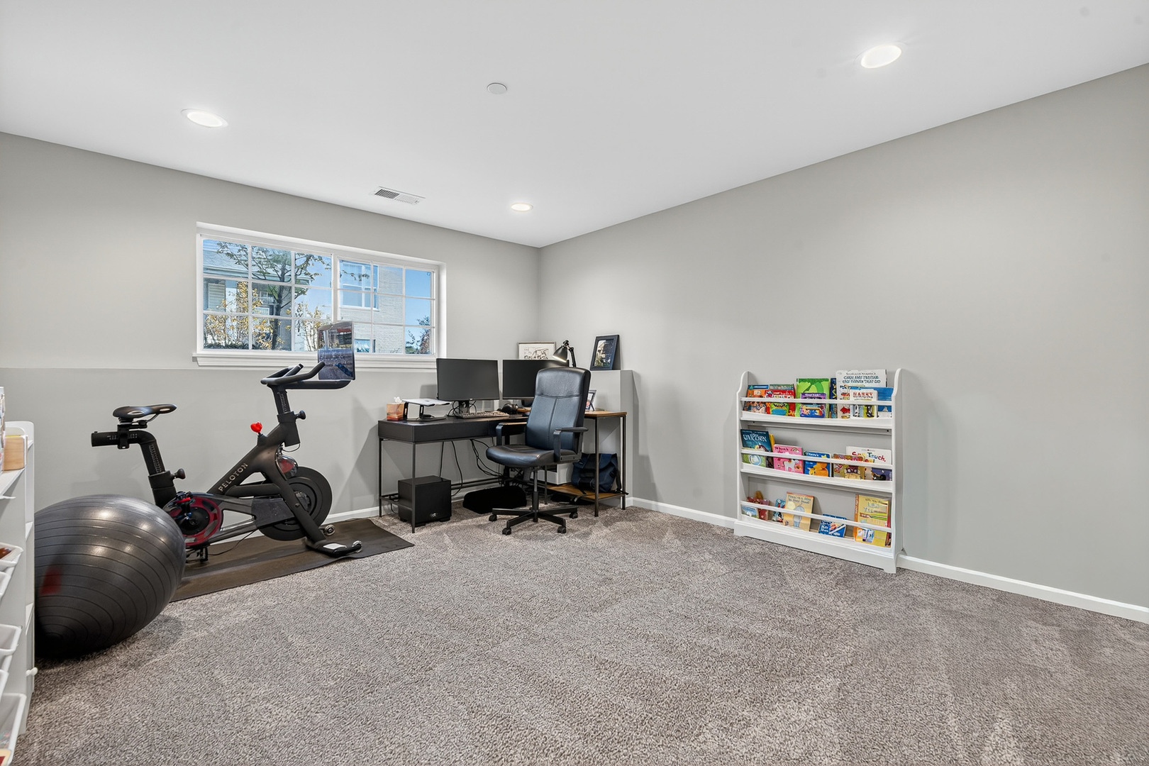 30-w136 Wheeler Circle Aurora, IL 60502 - Photo 18 of 23 a view of a room with gym equipment