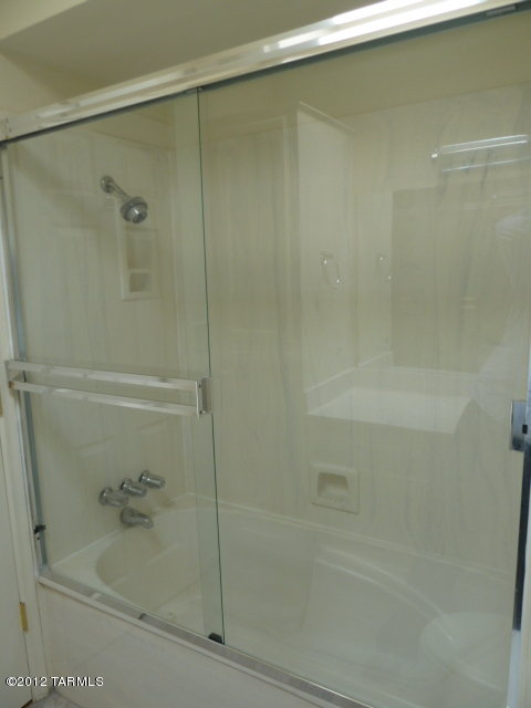285 South Kolb Road, Unit 18 Tucson, AZ 85710 - Photo 10 of 22