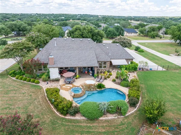 $779,000 | 208 Lowman Lane, New Braunfels, TX 78132