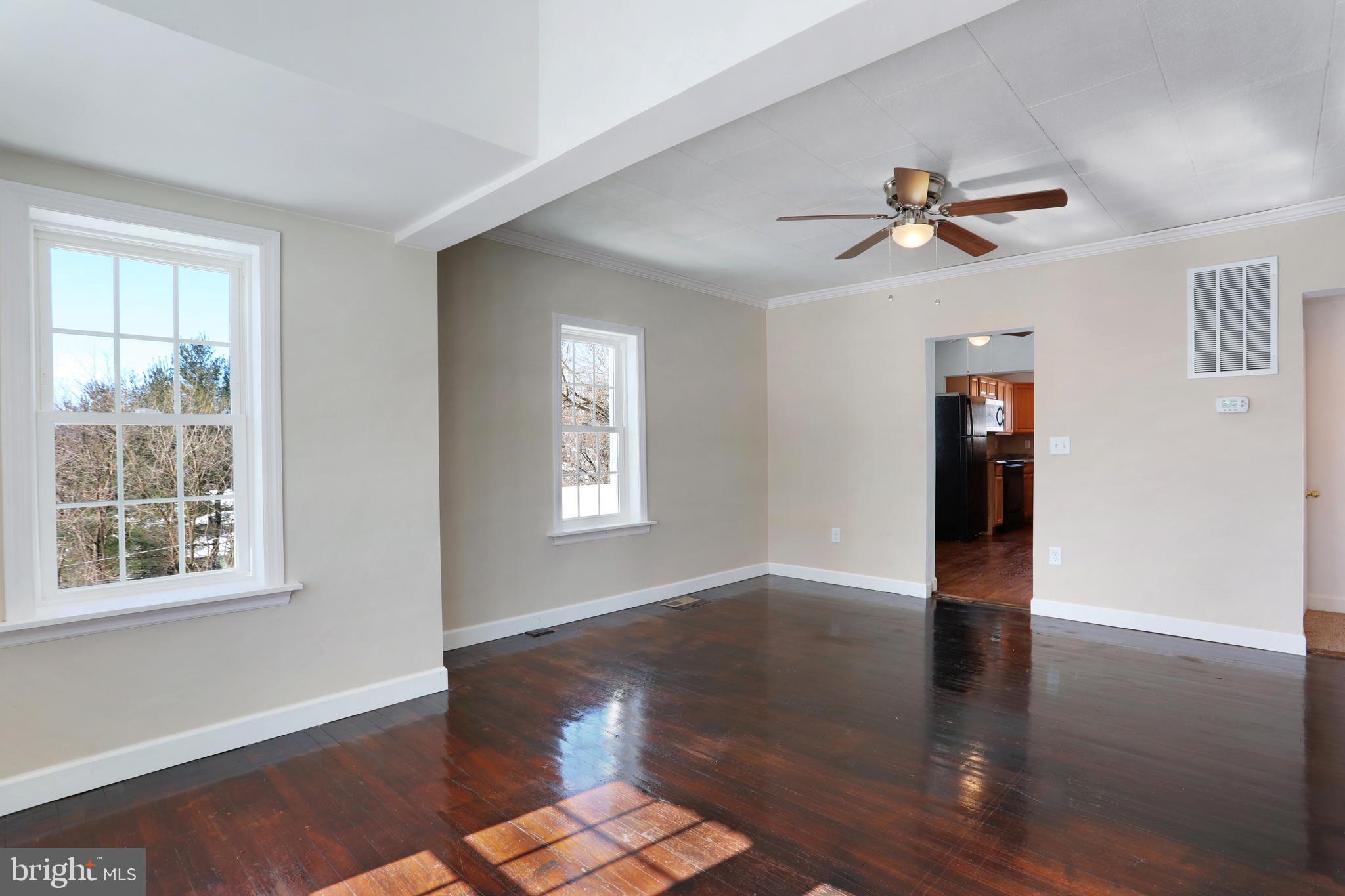 4 Hillside Road Hancock, MD 21750 - Photo 4 of 29 Gallery Image 4