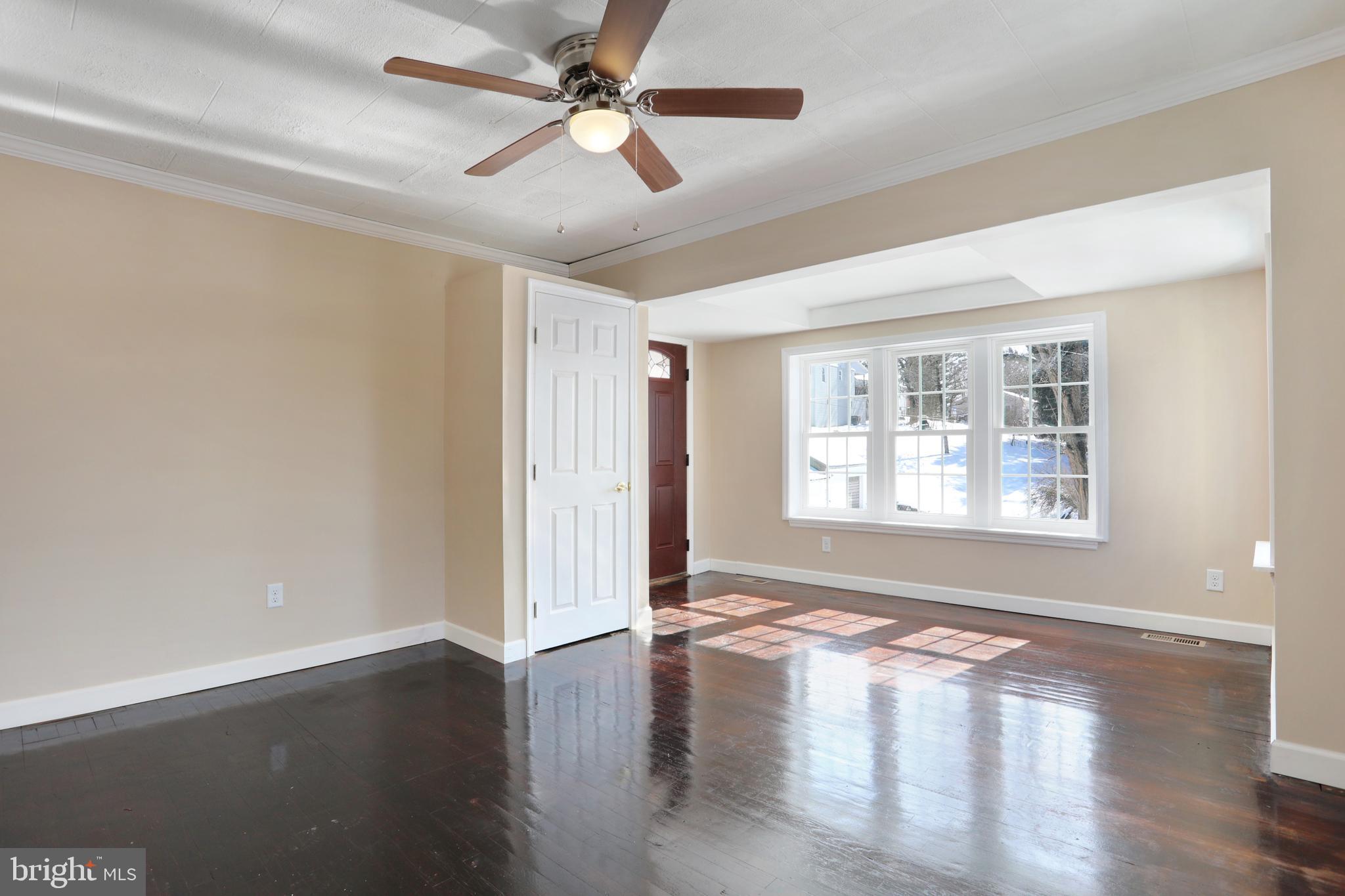4 Hillside Road Hancock, MD 21750 - Photo 5 of 29 Gallery Image 5