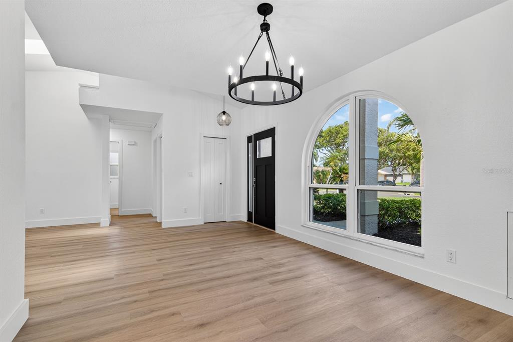 1043 Ridge View Lane Palm Harbor, FL 34683 - Photo 21 of 59 Gallery Image 21