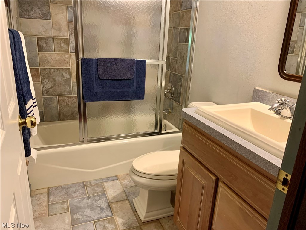 224 Habant Road Amherst, OH 44001 - Photo 13 of 26 Primary Bathroom