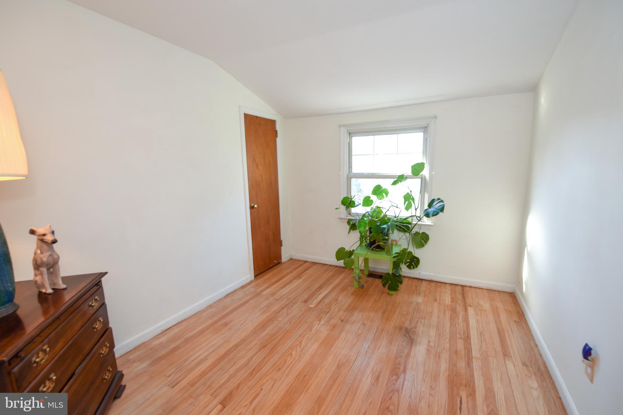 1048 Cushmore Road Southampton, PA 18966 - Photo 11 of 27 Bedroom 2
