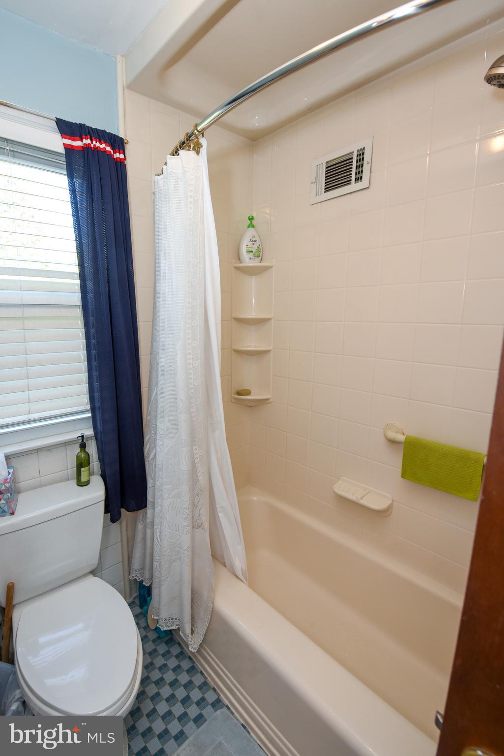 1048 Cushmore Road Southampton, PA 18966 - Photo 10 of 27 Hall Bath
