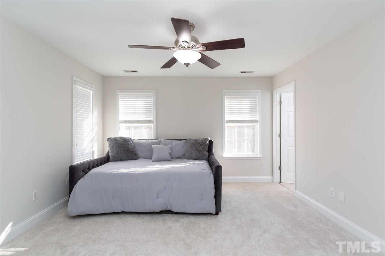 3034 Settle In Lane Raleigh, NC 27614 - Photo 12 of 29 Gallery Image 12
